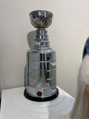 NHL Chrome Trophy Popcorn maker and holder.